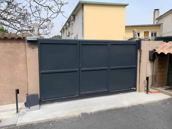 Fabrication et pose de portail Saint-Pons-la-Calm